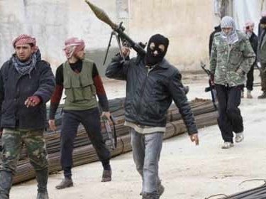 صحيفة فرنسية: ضباط غربيون وأتراك يدربون معارضين سوريين في أضنة