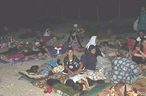 احد النازحين الى جبال سنجار : لم تصل الينا طائرات الاستغاثة والموت يحصدنا فردا فردا