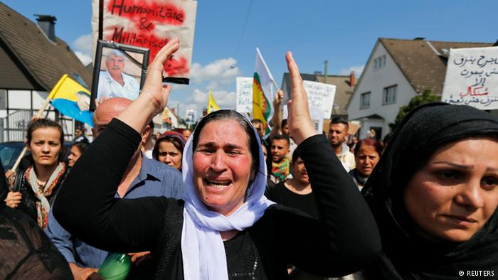 مظاهرة للإيزيديين في ألمانيا احتجاجا على عمليات القتل والتهجير التي يتعرضون اليها من قبل عصابات داعش في اقليم كردستان