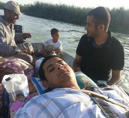 شاهد كيف ينقل اهالي الضلوعية جرحاهم اثناء قتالهم الدواعش