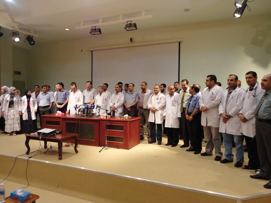 الصحة: 100 طبيب تطوعوا مع القوات الأمنية والحشد الشعبي