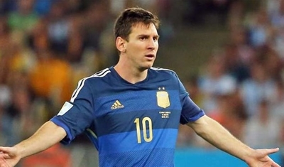 مواطن أرجنتيني: "أنا والد ميسي"!