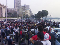 قتلى وجرحى في اشتباكات بين الجيش ومتظاهرين أقباط في القاهرة