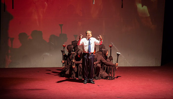 عرض مسرحية الوارثون ضمن فعاليات مهرجان تراتيل سجادية الدولي في كربلاء