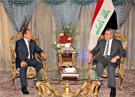 نائب رئيس الجمهورية يستقبل السفير البريطاني في بغداد: ان العراق يعاني من مشكلة التدخلات الخارجية