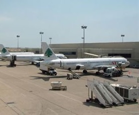 مطار بيروت.. في خطر!