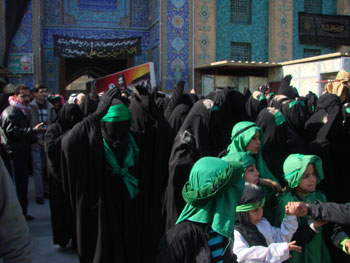 ماذا يدور من حديث في المجالس الحسينية النسائية