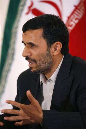 أحمدي نجاد: ايران ستكون مستعدة اذا تعرضت لهجوم