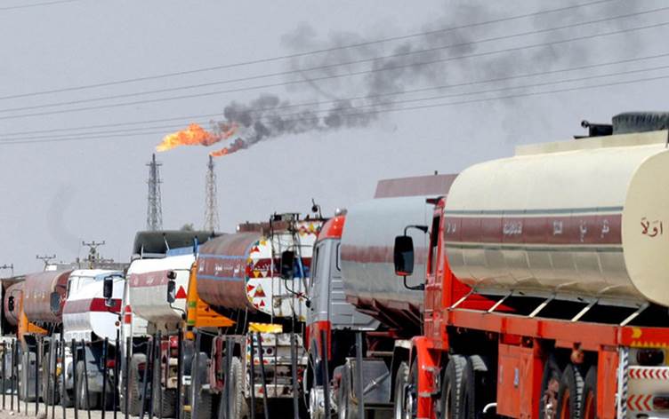 قائممقام الرطبة: الحركة طبيعية في منفذ طريبيل ولا صحة لحرق شاحنات النفط