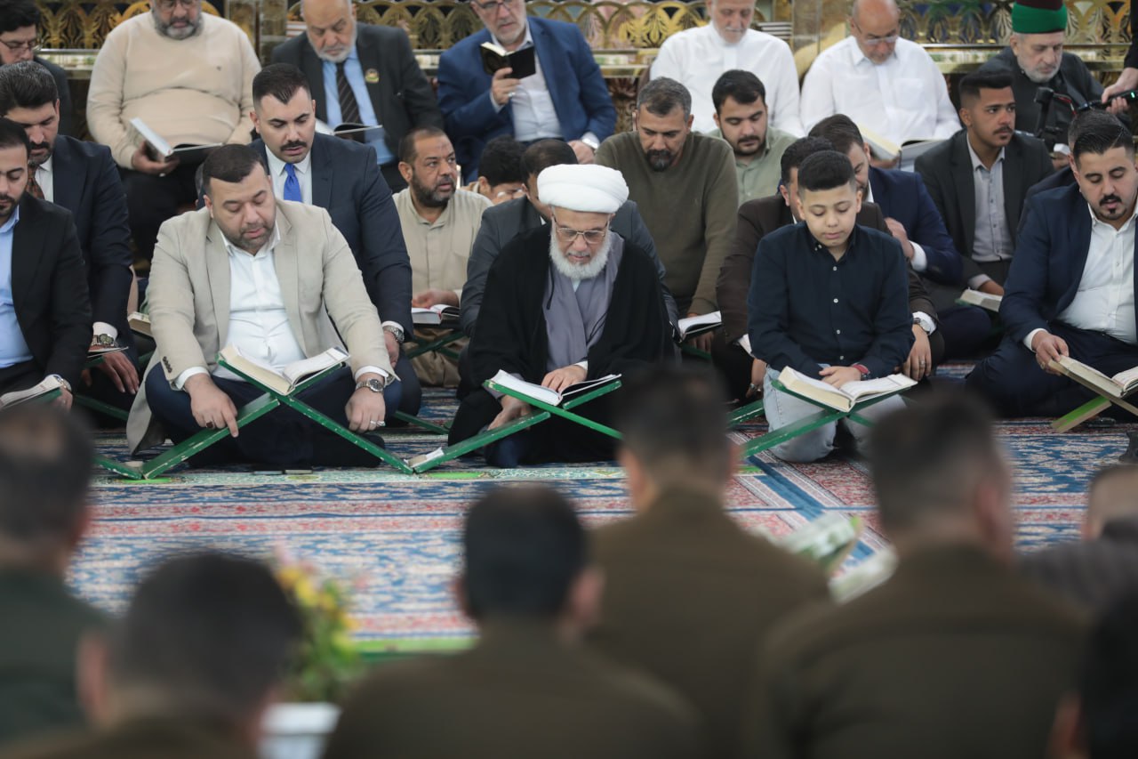 ممثل السيستاني والامين العام للعتبة الحسينية يشاركان في الختمة القرآنية (مصور)