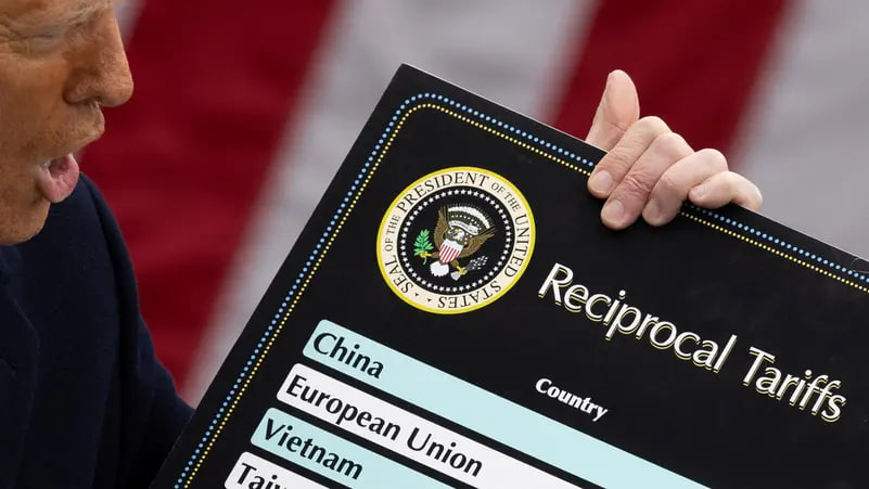 رسوم ترامب الجمركية تدخل حيز التنفيذ