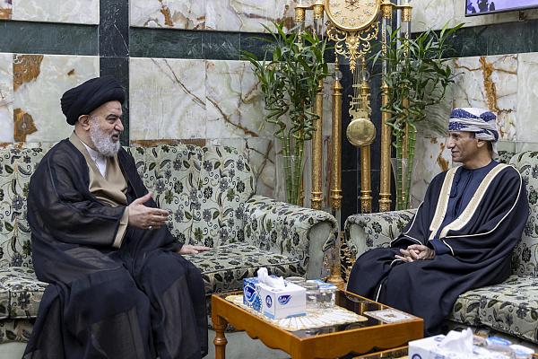 استقبله السيد احمد الصافي : الممثل الخاص للأمم المتحدة في العراق يزور مرقد ابي الفضل العباس عليه السلام