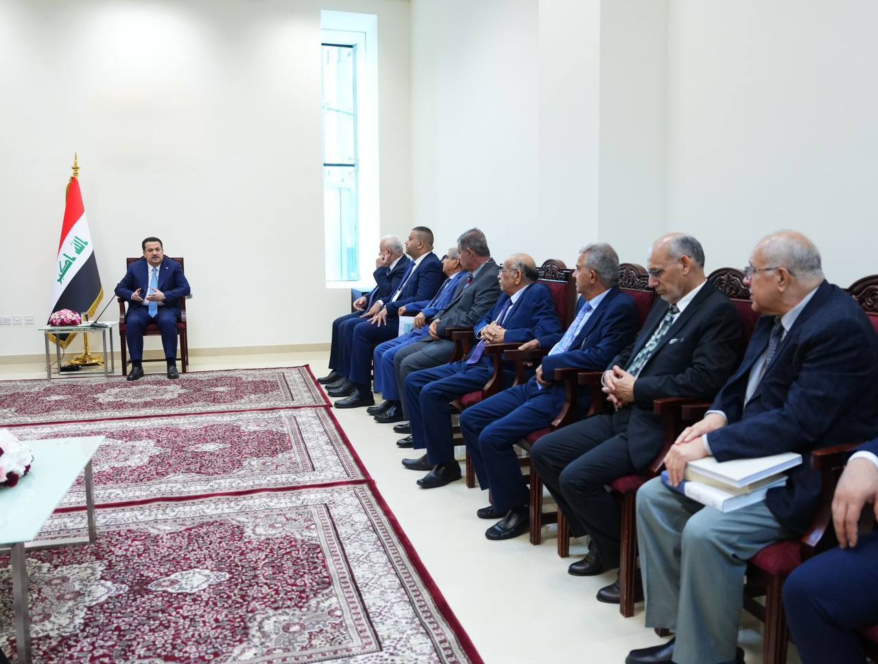 السوداني يلتقي أبناء الجالية العراقية في سلطنة عُمان:حكومتنا تحافظ على البلد من أي صراع في المنطقة