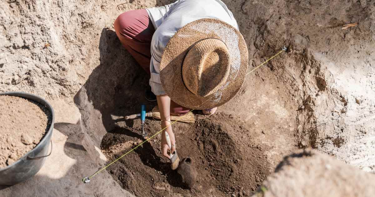 الجفاف الشديد في العراق يكشف عن قبور غامضة تعود لعمر 2300 سنة من فترة لتاريخ القديم اليوناني والشرق أوسطي