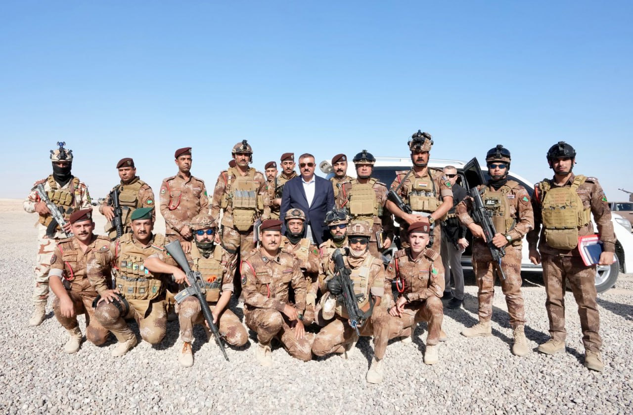 بطول 60 كم.. وزير الداخلية يفتتح جداراً أمنياً على الحدود العراقية – السورية