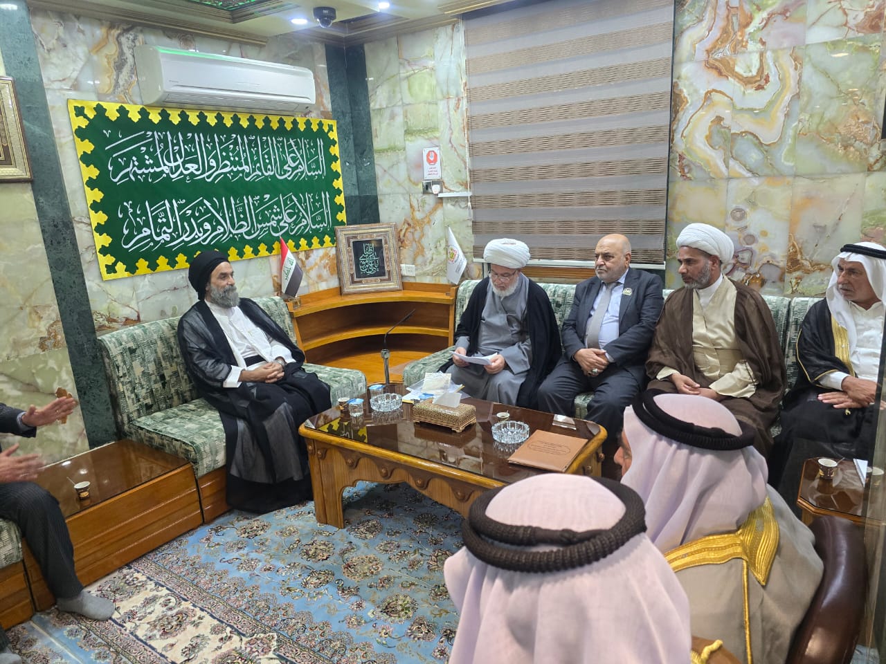 امير الايزيدية يزور كربلاء: نشعر بالراحة والاطمئنان في مرقد الإمام الحسين