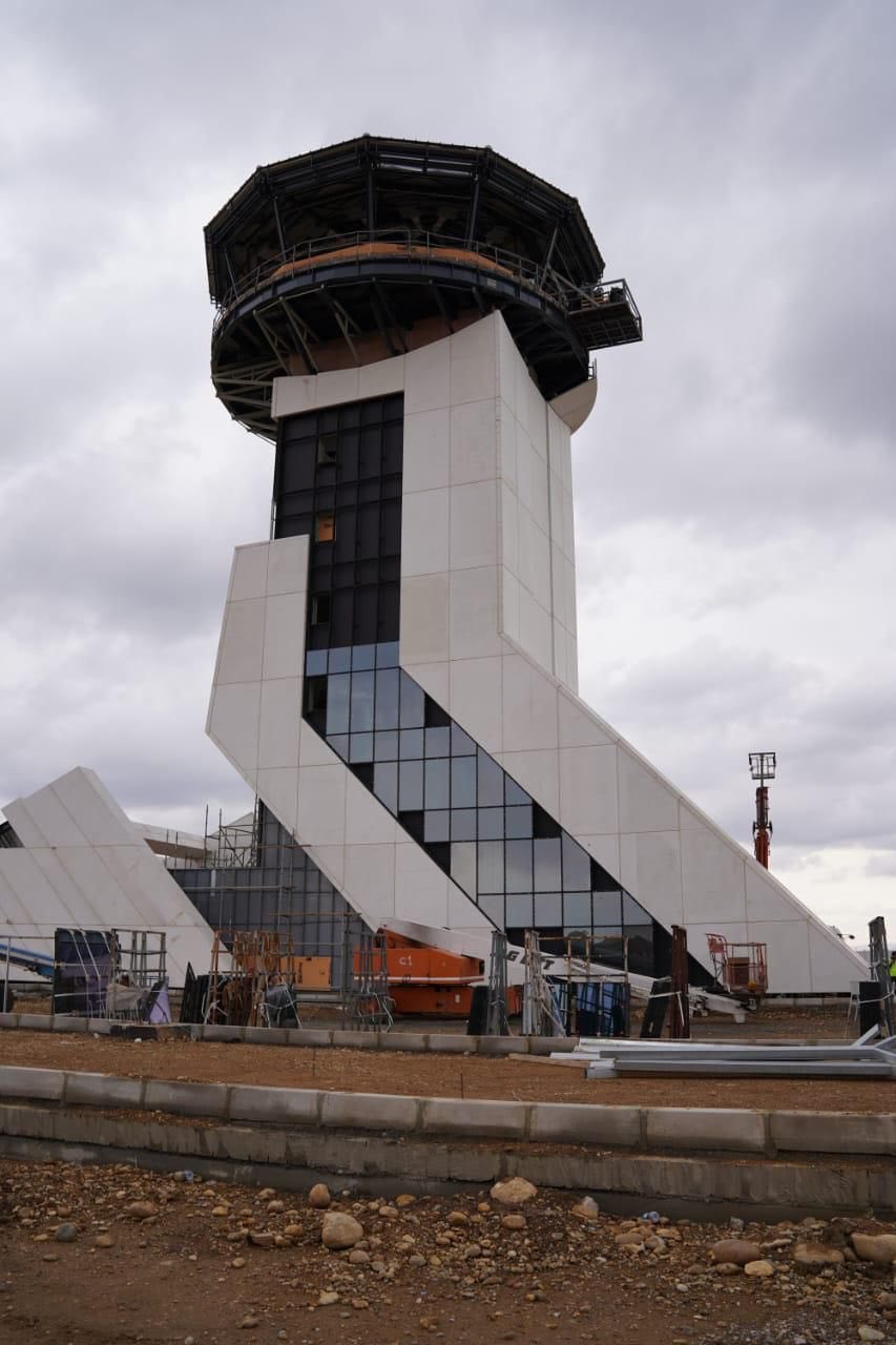 النقل تعلن إنجاز 85% من أعمال برج المراقبة في مطار الموصل الدولي