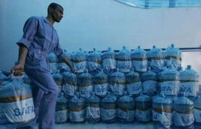 اغلاق عدد كبير من معامل تصفية المياه في كربلاء لافتقارها الشروط الصحية