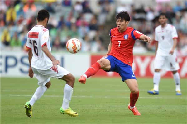 كوريا الجنوبية تهزم عمان بكأس اسيا لكرة القدم