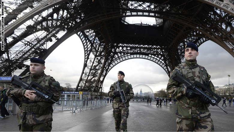 نشر 1100 جندي في باريس وأوغلو ولافروف في الطريق