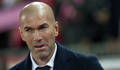 زيدان كاد ان يطرد من الريال!