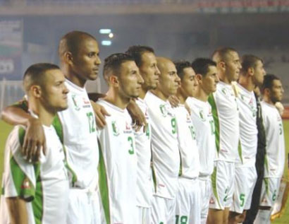 انتحار لاعب كرة قدم جزائري حرقا أمام الملأ في الشارع وقبالة منزل عائلته