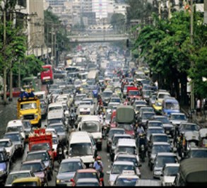 كلفة زحمة السير 266 بليون دولار سنوياً.. والهواتف الذكية تملك «الحل»