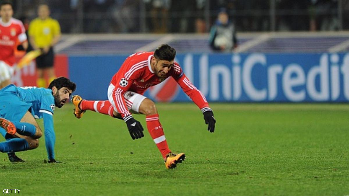 هدفان متأخران يقودان بنفيكا لربع نهائي دوري الأبطال