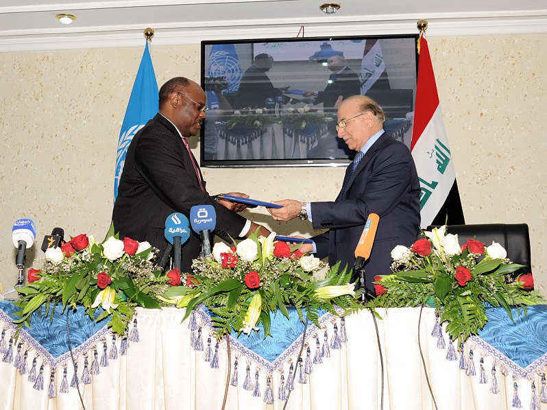 القاضي مدحت المحمود يوقع اتفاقية للتعاون مع برنامج الامم المتحدة الانمائي+التفاصيل