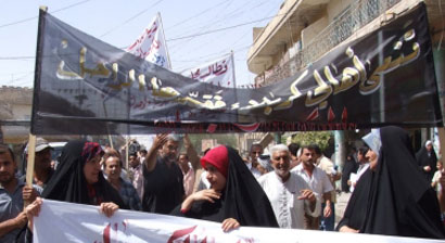 تظاهرة سلمية في كربلاء تطالب بتحسين التيار الكهربائي والاسراع بتشكيل الحكومة