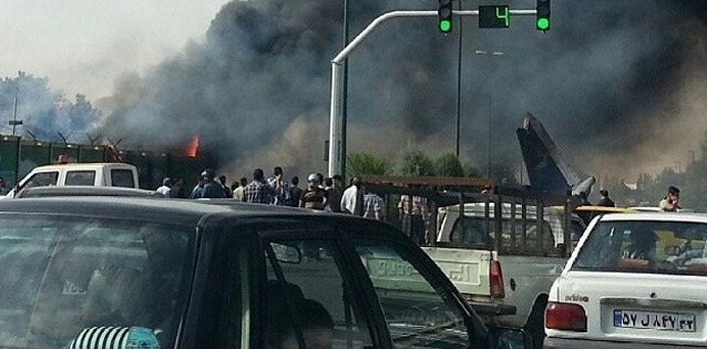 بالصور: 48 قتيلا جراء تحطم طائرة ركاب في طهران
