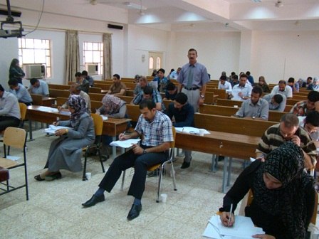جامعة كربلاء تجري الامتحانات التنافسية لطلبة الدراسات العليا