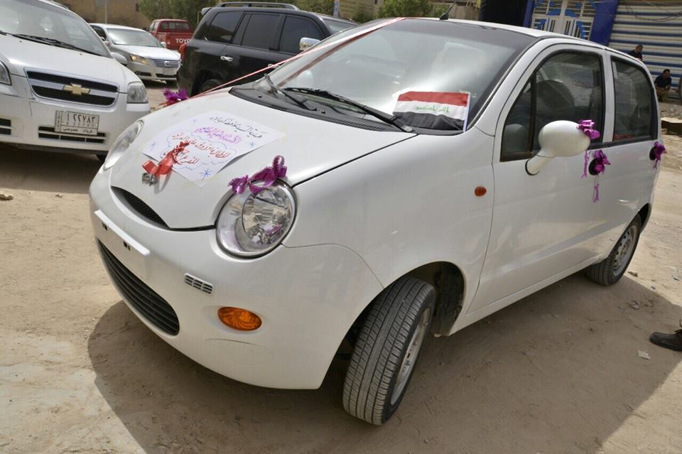 كربلاء تكرم الطالبة الأولى على العراق سجى صفاء شمخي سيارة حديثة +صور