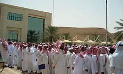 السعودية: توجه مدرعات ومصفحات نحو القطيف