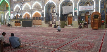 فَرِش أرضيّة الصَحن الحُسيني الشريف بالسجَّاد الجديد ‏(مصور)