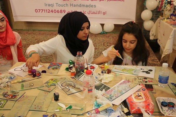 بالصور:لمسة عراقية تقيم بازار للفنون والحرف اليدوية في بغداد