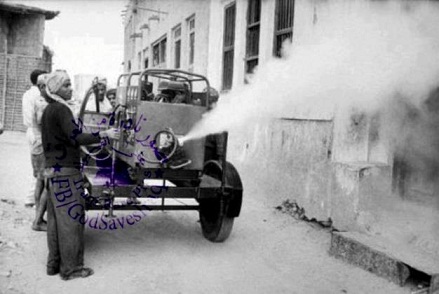 صورة ارشيفية لمكافحة البعوض في فصل الصيف بالعراق (الدخانية )