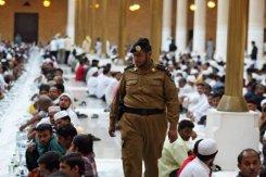 السعودية: مقتل واصابة {70} شخصا باعمال شغب في احد الاحياء الشعبية