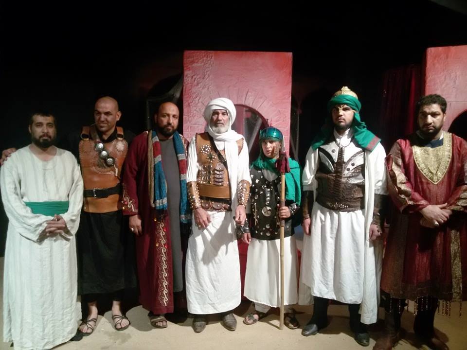 عرض مسرحية (مثلي لا يبايع مثله ) وسط كربلاء ضمن فعاليالت زيارة الاربعين الفنية