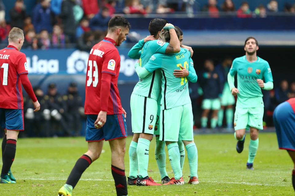 بالصور: برشلونة يهزم اوساسونا وميسي ينفرد بصدارة الهدافين