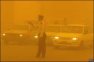 اللطف الالهي حال دون وصول عاصفة رملية قوية الى كربلاء