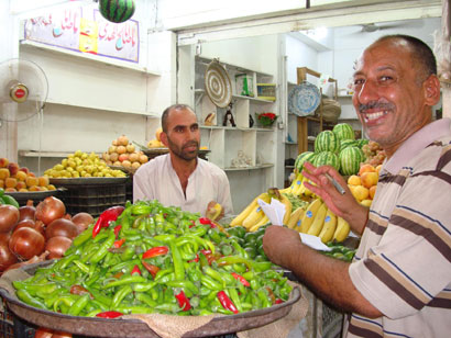 الفقراء في الكوت : لم نذق طعم الرقي والبطيخ هذا العام بعد إن كان غذائنا الرئيسي في السنوات الماضية