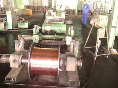 وزارة الصناعة تجهز النفط بالقابلوات والأسلاك الكهربائية بقيمة (888)مليون دينار