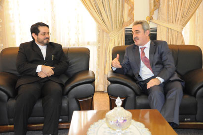 وكيل وزارة الصناعة يبحث مع الملحق التجاري الايراني سبل تعزيز التعاون المشترك بين البلدين