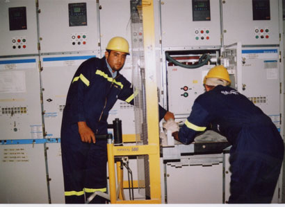 العراق سيتمكن من تلبية احتياجاته من الطاقة الكهربائية العام 2013