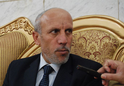 عضو بالائتلاف الوطني يؤكد وجود تدخلات اقليمية وامريكية بالشان السياسي وينفي مسألة حسم رئاسة الوزراء للمالكي