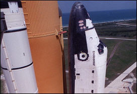 اطلاق المرکبة الفضائية الاميرکية انديفور في 11 اذار/ مارس