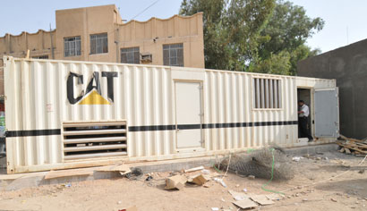 نصب مولدات كهربائية  كبيرة لتجهيز العتبة الحسينية المقدسة بالطاقة الكهربائية بقيمة 850 مليون دينار