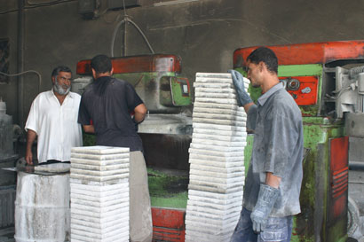 الشركة العامة للصناعات الكهربائية :تصميم وتصنيع ماكنة حني الأنابيب النحاسية