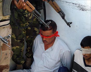 القوات الامنية في كربلاء تقبض على 98 مطلوبا للقضاء